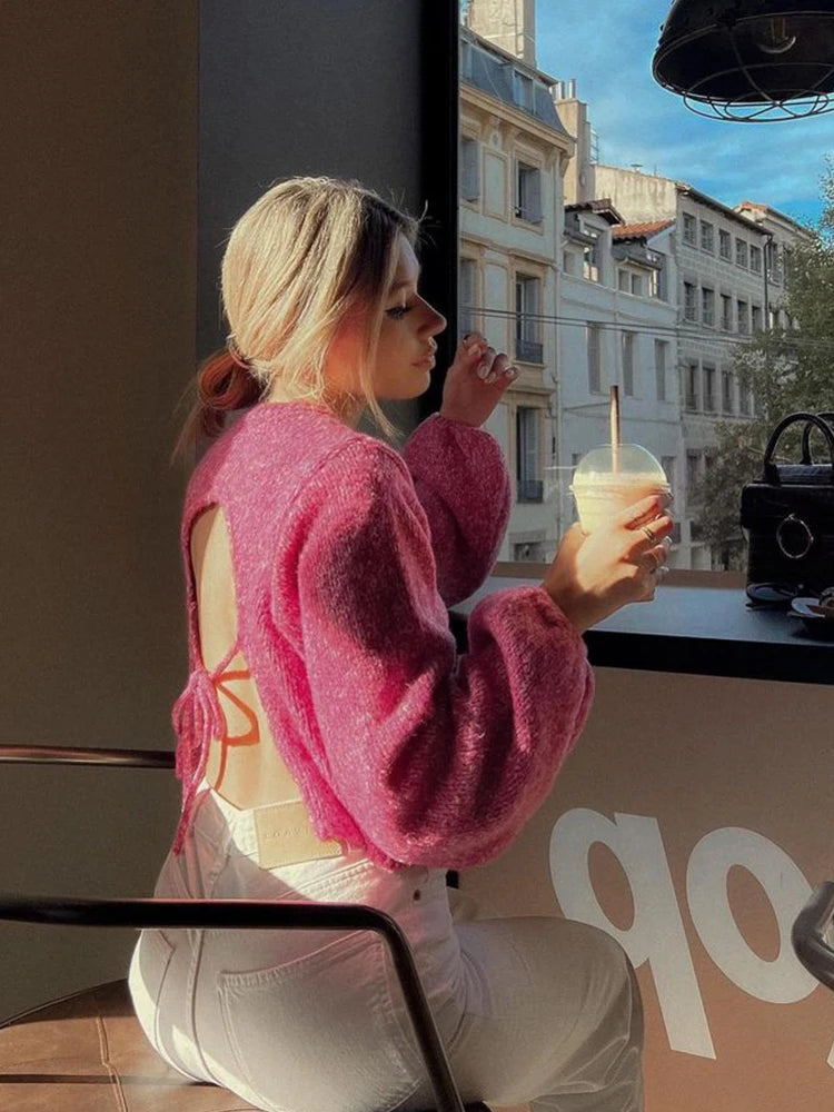 Open-back knitted sweater