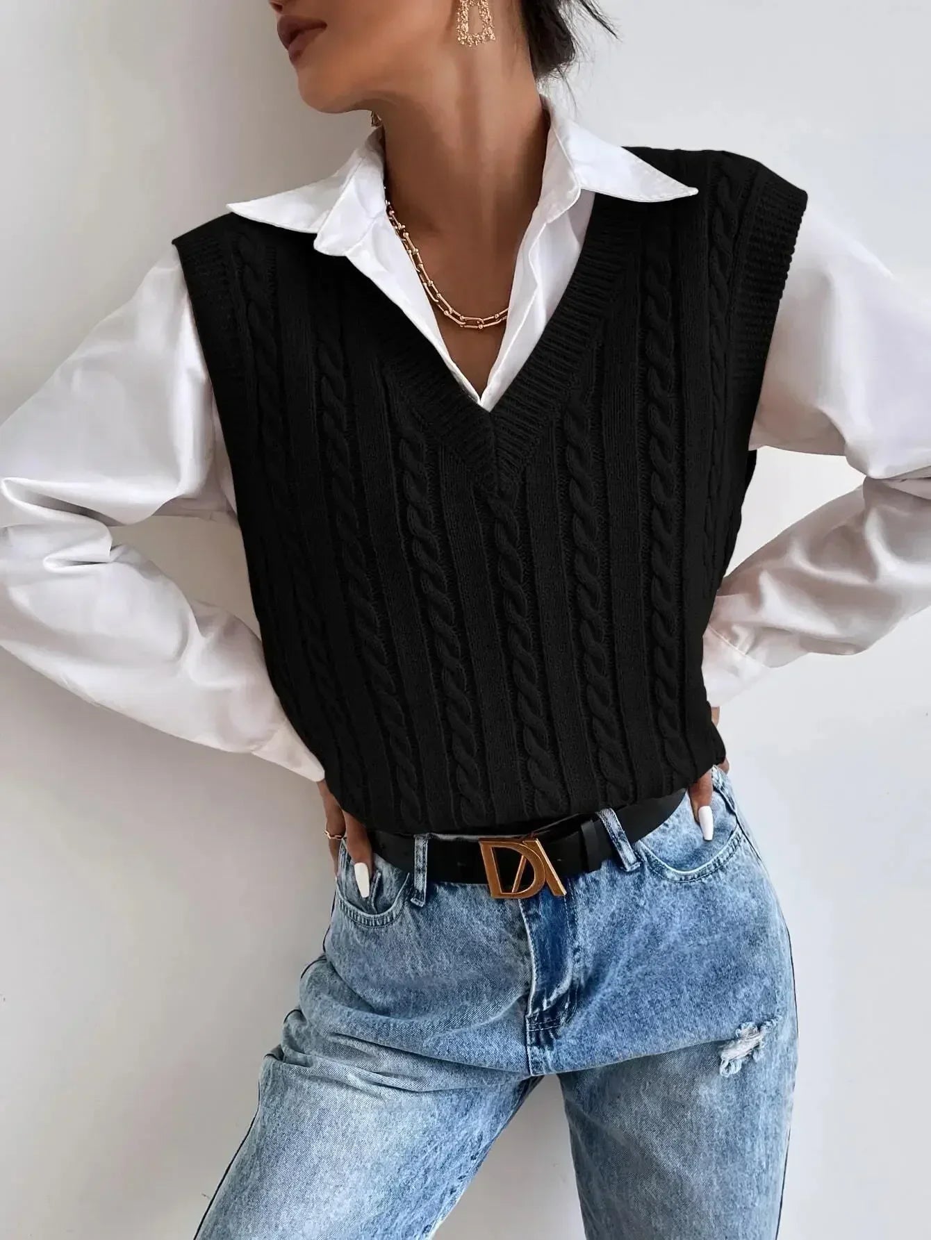 Sleeveless Knitted Pullover