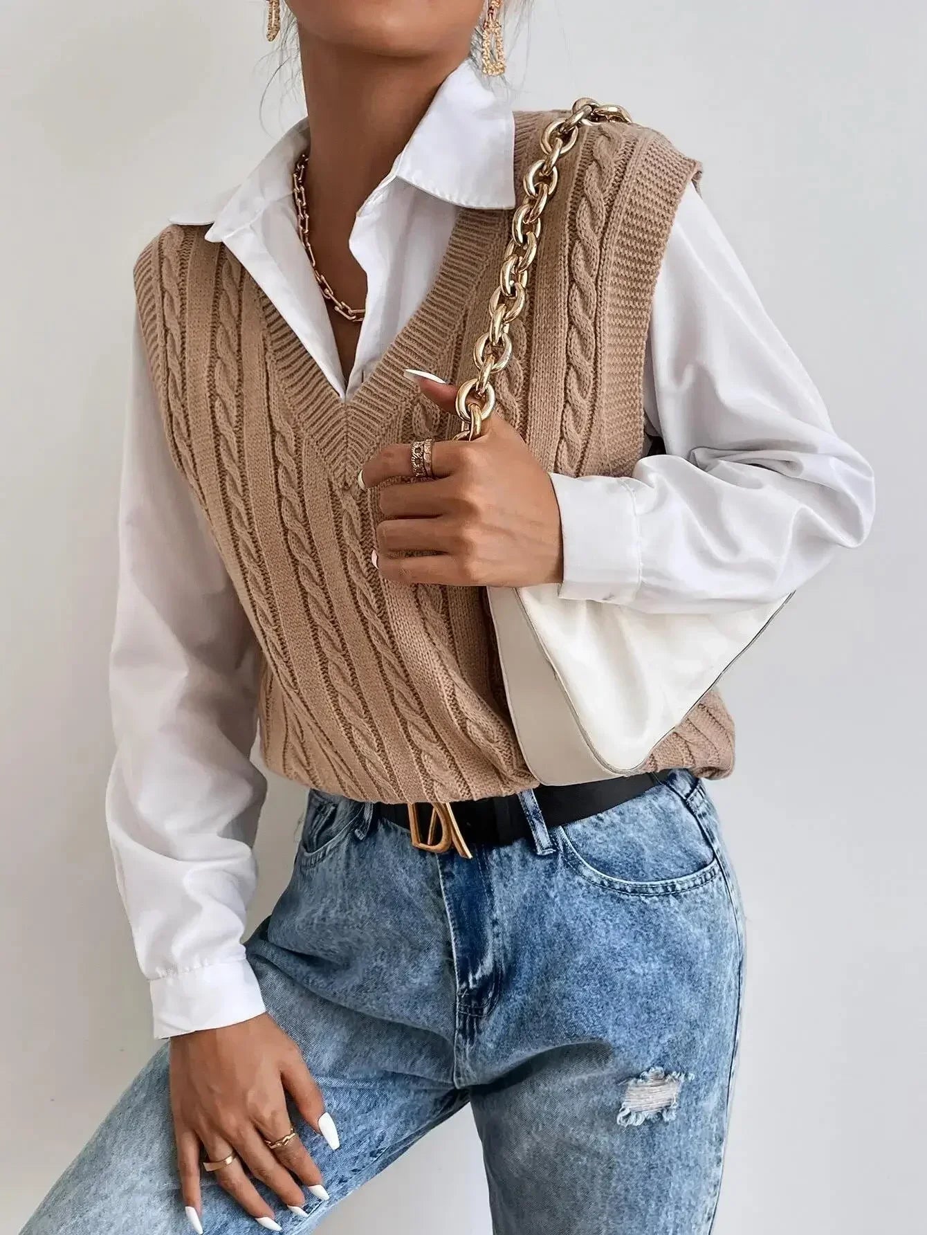 Sleeveless Knitted Pullover