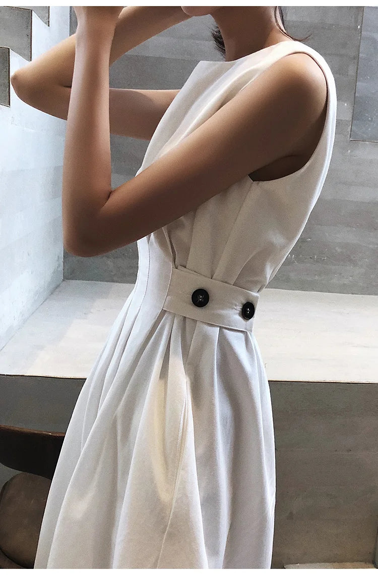 Casual sleeveless dress